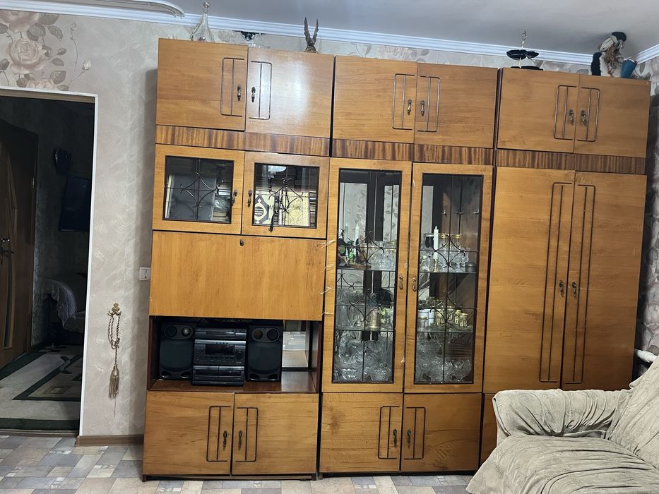 ПРОДАМ стенку срочно