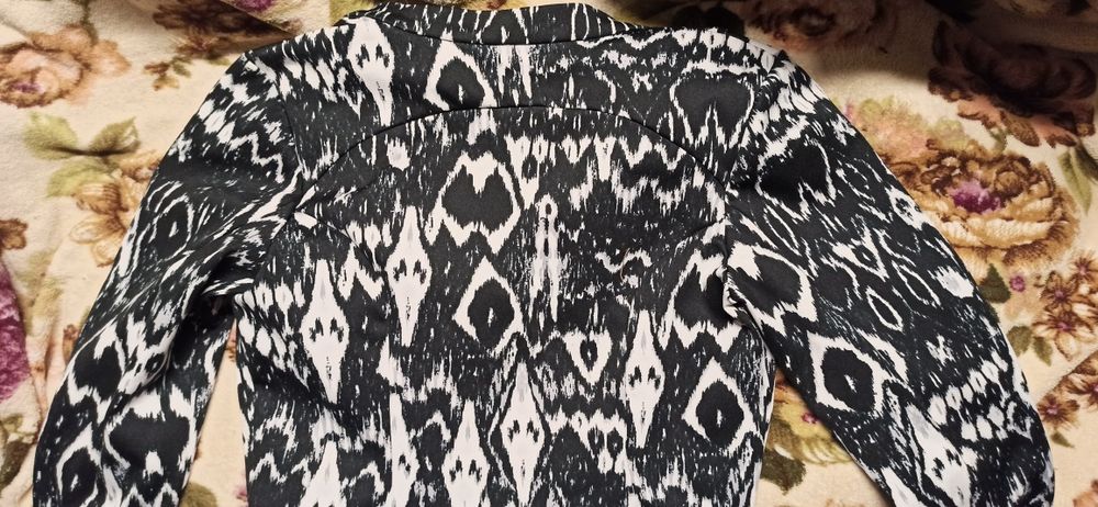 Guess bluza geaca XS primavara - vara