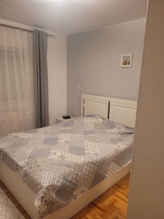 Vand apartament 3 camere mobilat, cartier Bistrita Lac Bacau