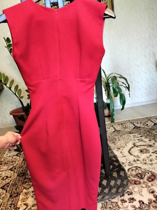 Платье футляр xs