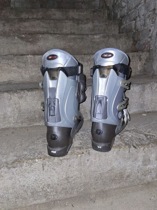 Ски обувки NORDIKA.. TECNICA и ръкавици