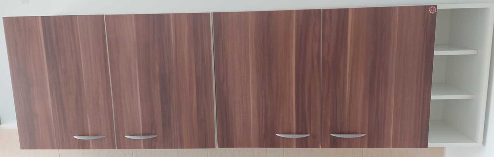 Vand mobila de bucatarie