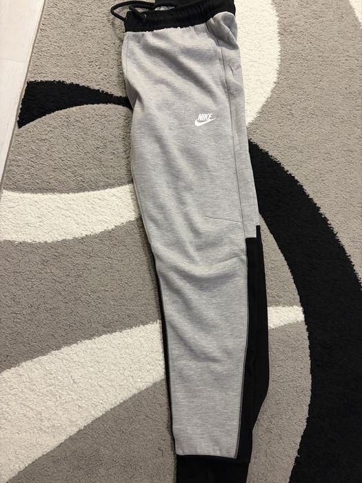 Nike panda tech fleece - L(отговаря и на М)