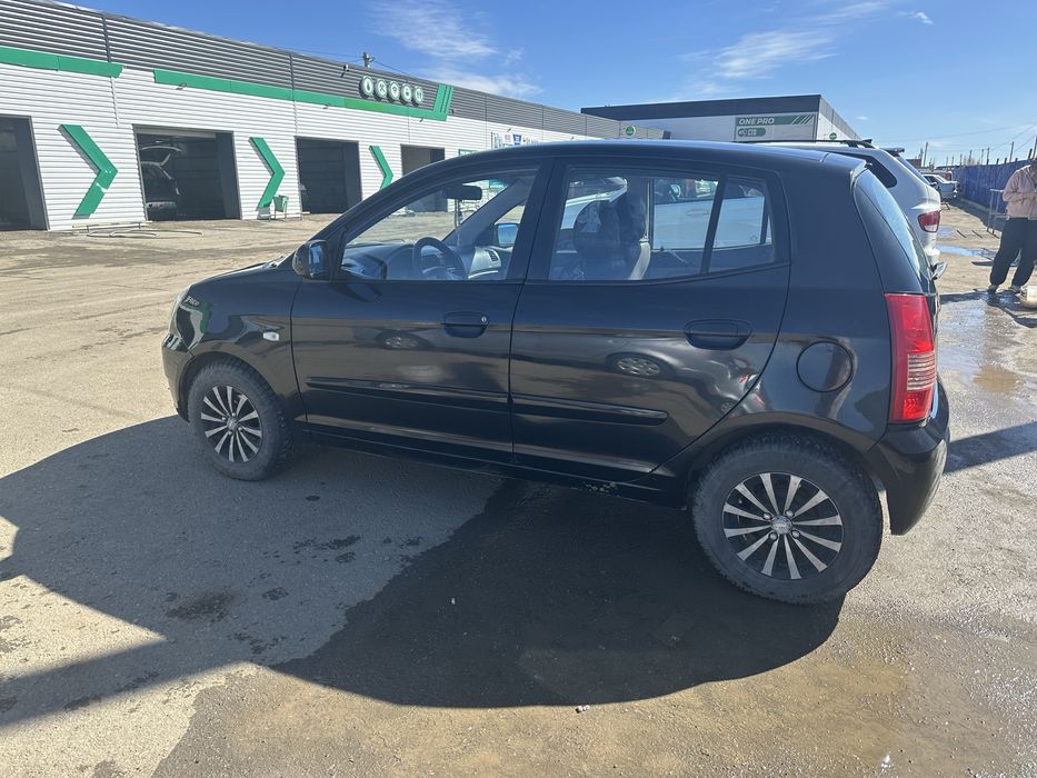 Продам автомобиль Kia Picanto