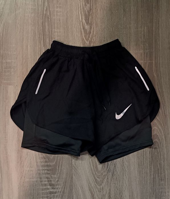 Nike compression set