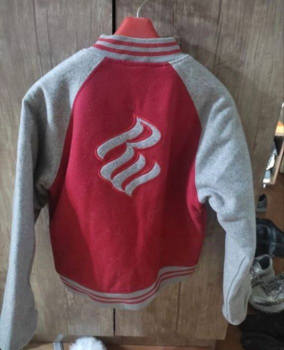 Шерстяной бомбер