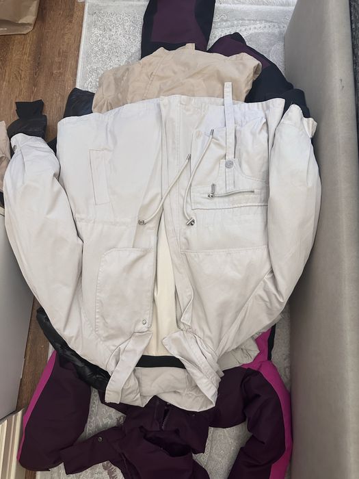 Продаю все куртки