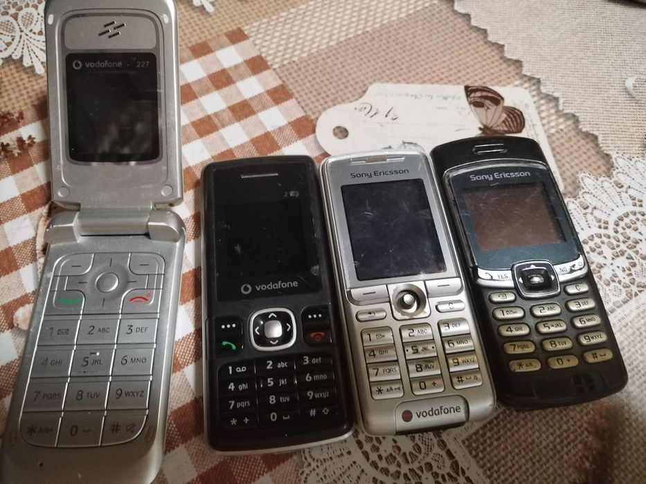 Лот телефони за части