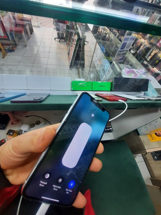 iPhone 11 pro kh/a ideali