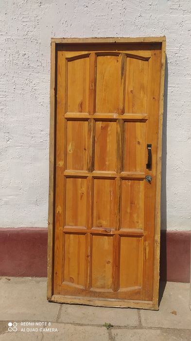 Продам наружние и внутренние двери