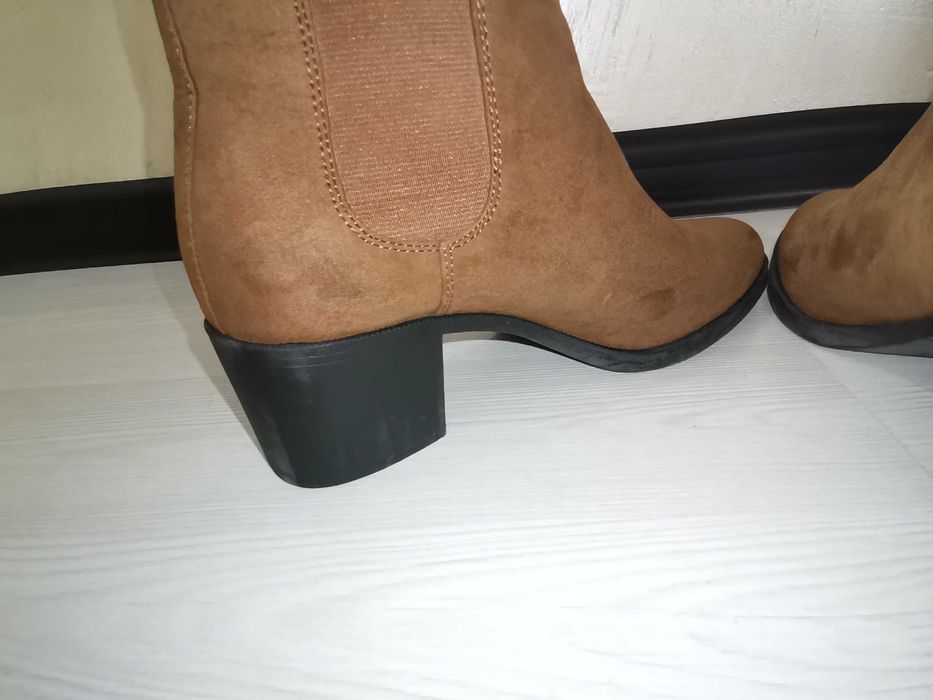 Боти като нови 39 номер