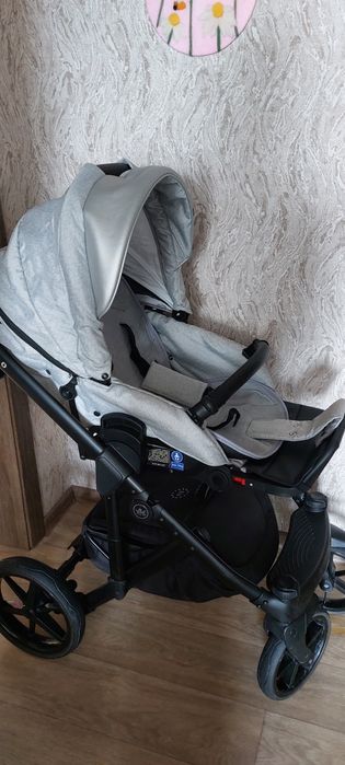 Продам   коляску