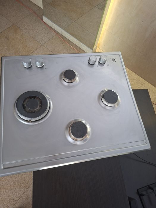 Plită gaz 60 cm inox 4 ochiuri  500lei 
KGS64562SX