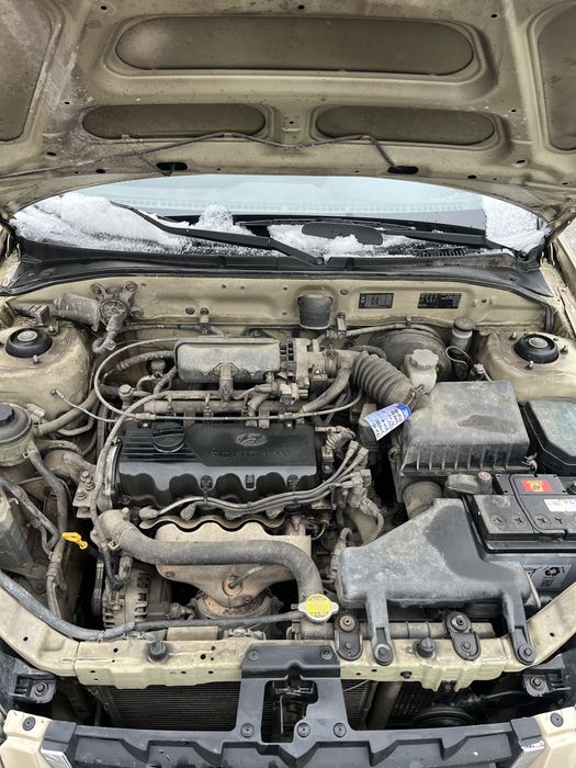 HYUNDAI Accent 2004 — imagine 3