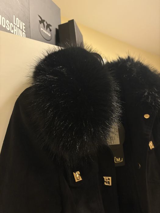 ЧИСТО НОВО Черно палто/S размер