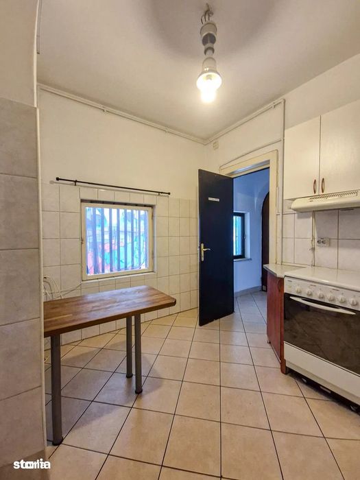 Apartament 5 camere de inchiriat / Piata Romana