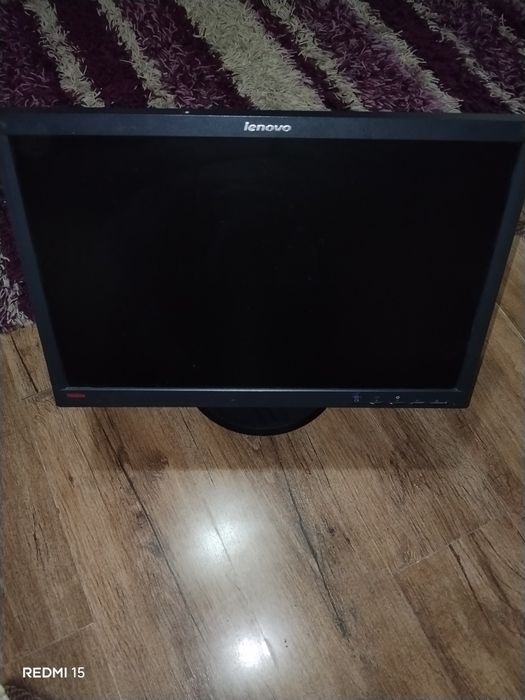 Se vinde monitor Lenovo
