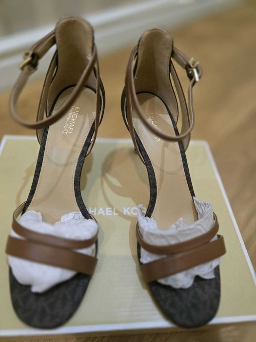 Vand Sandale NOI Michael Kors, model Kimberly