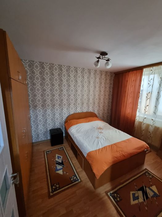 Vând apartament cu 2 camere, semidecomandat