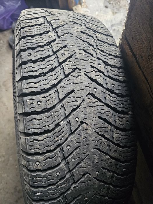 Продам шины бу зимние