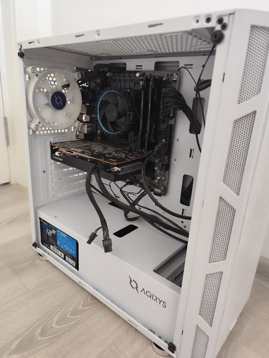 PC Gaming I5-12400f, RX6600, 1.5TB, 16GB RAM