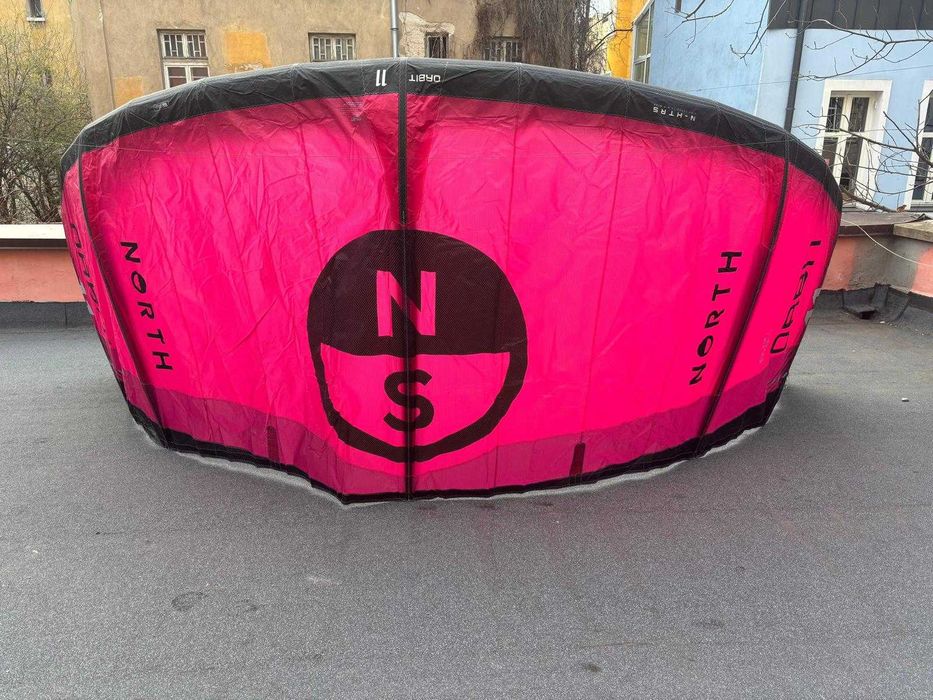 North Orbit 11m 2025 — кайт, Big Air, като нов, само 3-5 сесии