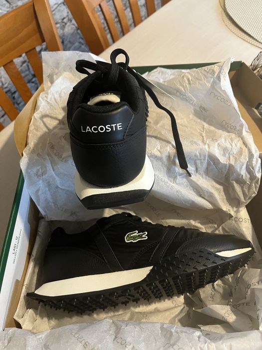 Маратонки Lacoste