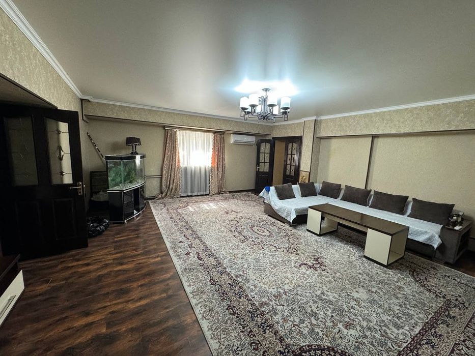 Срочно Сдаётся квартира ц-1 ресторан Бибигон 4-комн евро ремонт с мебе