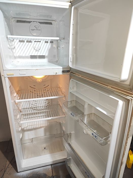 Холодильник рабочий