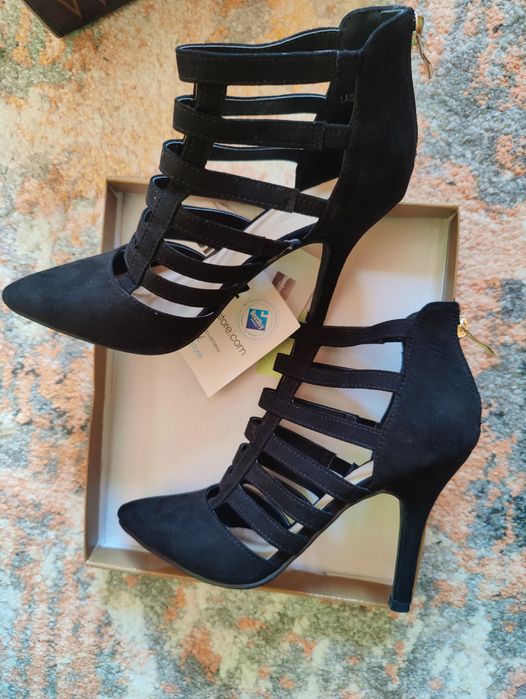 Официални обувки набук