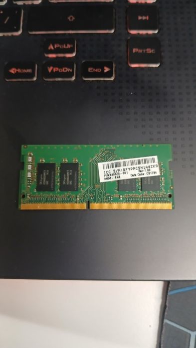 Продам озу DDR4, 8гб