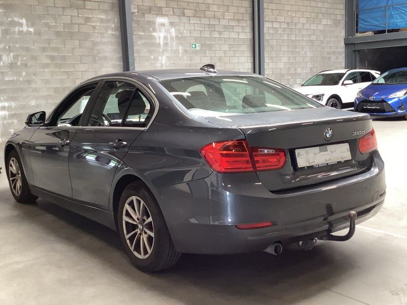 BMW 3er 318d Lounge 2013