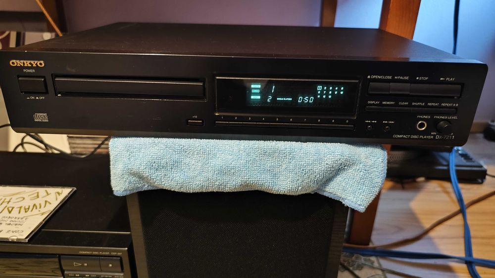 cd player Yamaha Onkyo Sony