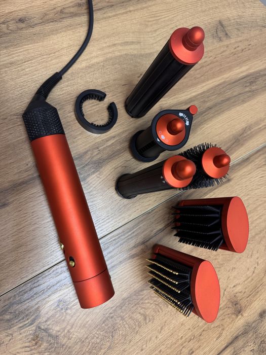 Dyson Airwrap Topaz Orange