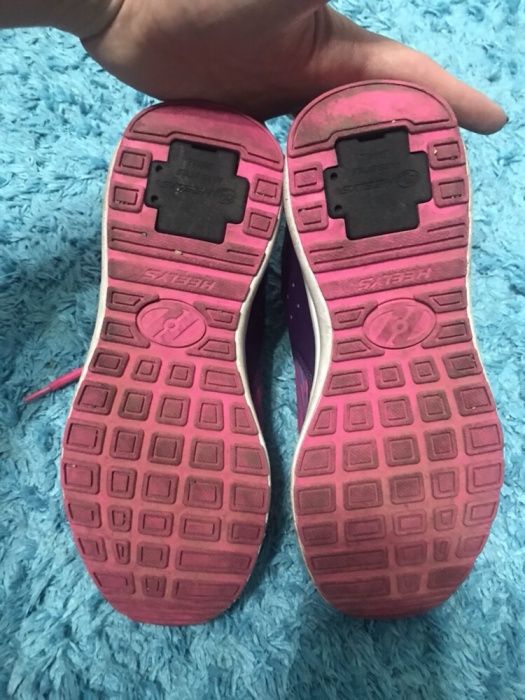 Продам кроссовки на роликах