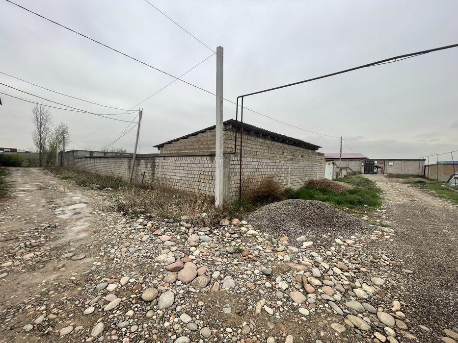 Yer uchastka sotiladi srochno 6 sotok