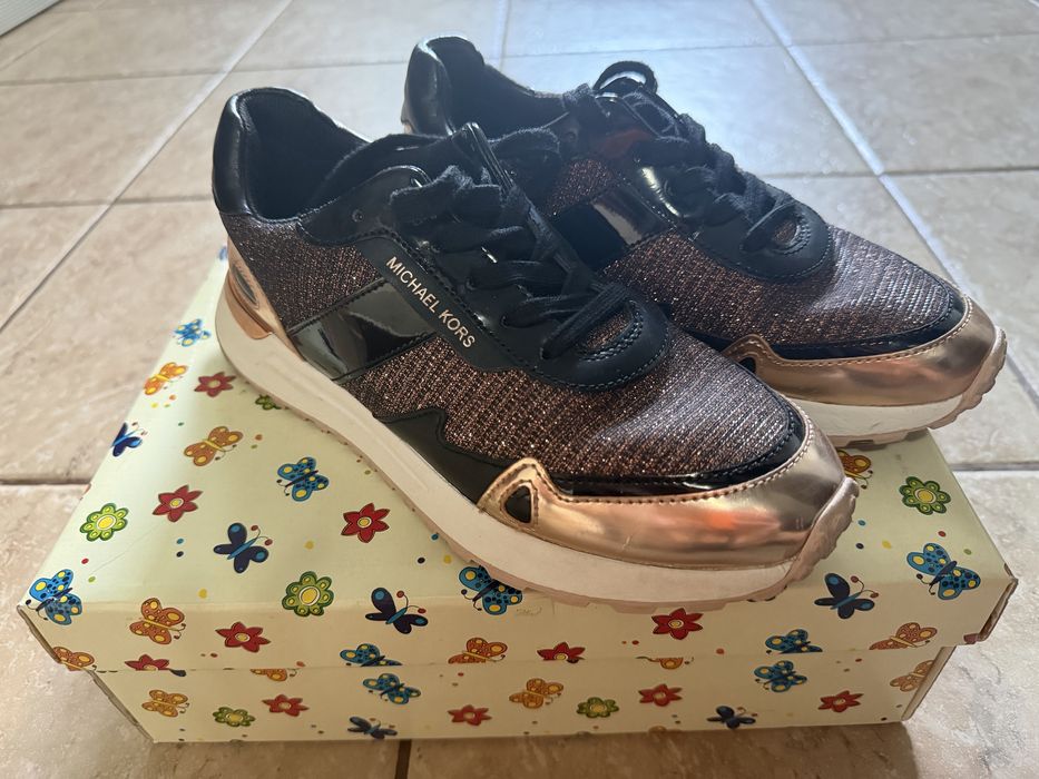 Adidasi Michael Kors marimea 36