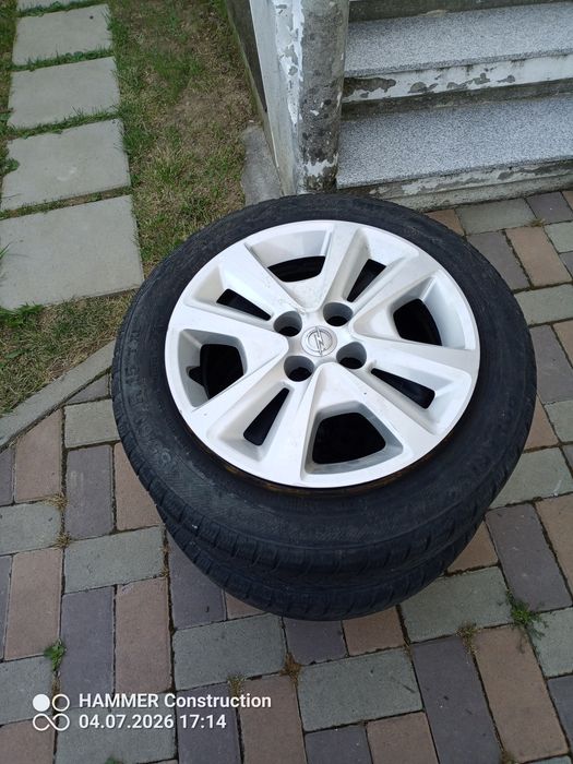 Vînd cauciucuri cu jante Opel,Fiat