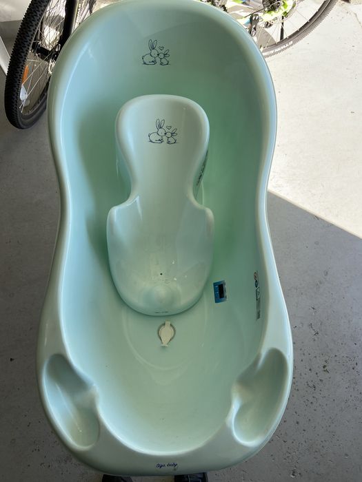 Cadă pentru copii in stare foarte buna !