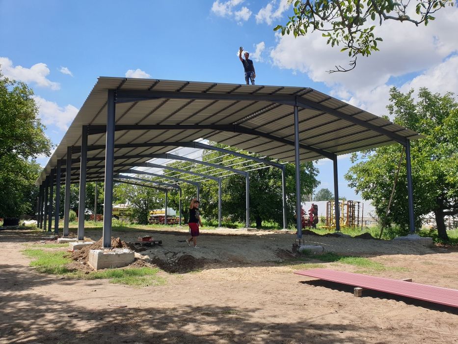 Vand hală metalică structura