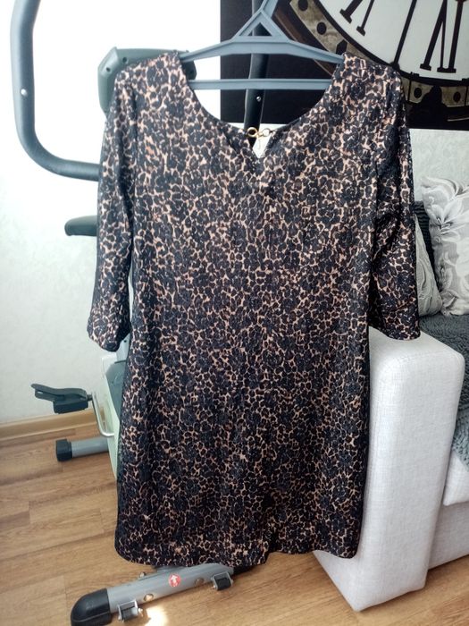 Женское вечернее платье.