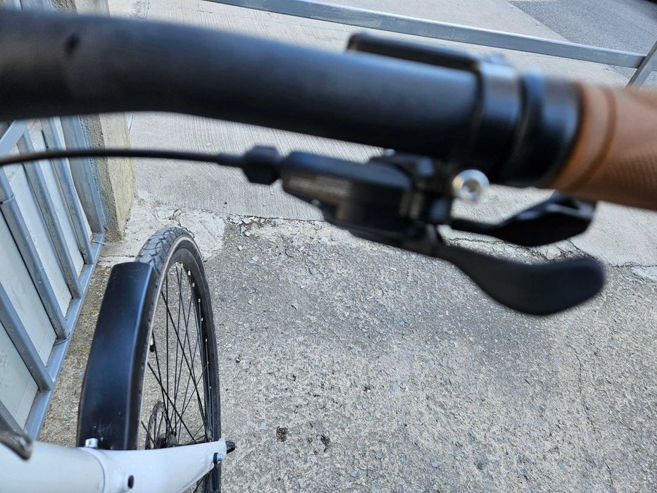 Електрически велосипед 28 цола MOMENTUM VOYA E+3