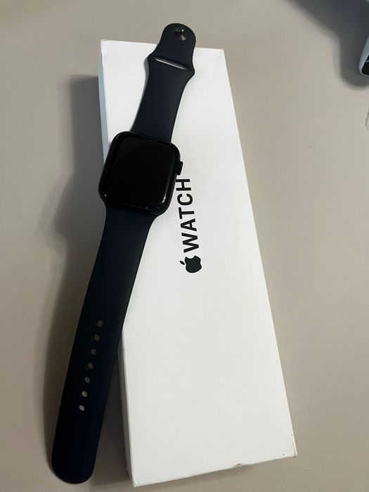 Apple Watch SE (2023), GPS, Cellular, Carcasa Midnight Aluminium 44mm, Midnight Sport Band - M/L

 4.92