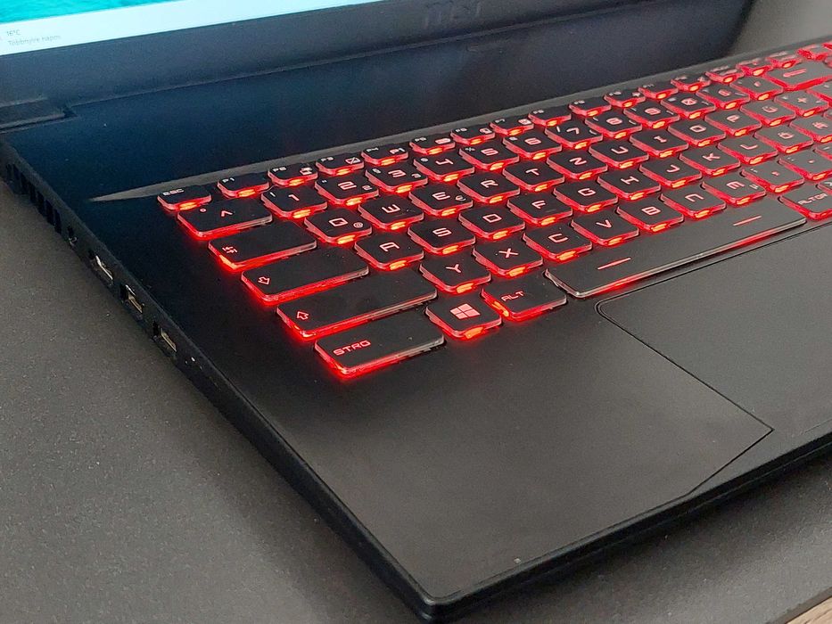 32GB RAM RTX 3060 Core i7-10750H 17.3" FULL HD 144hz IPS геймърски лаптоп MSI GF75 Thin