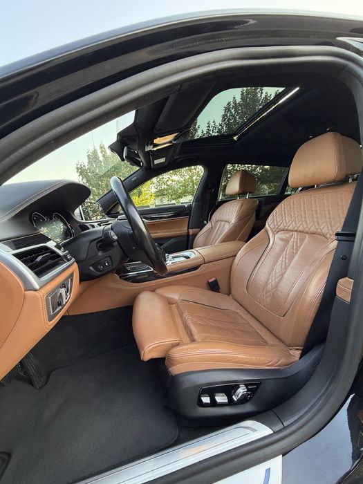 BMW Seria 7 2018 — imagine 4