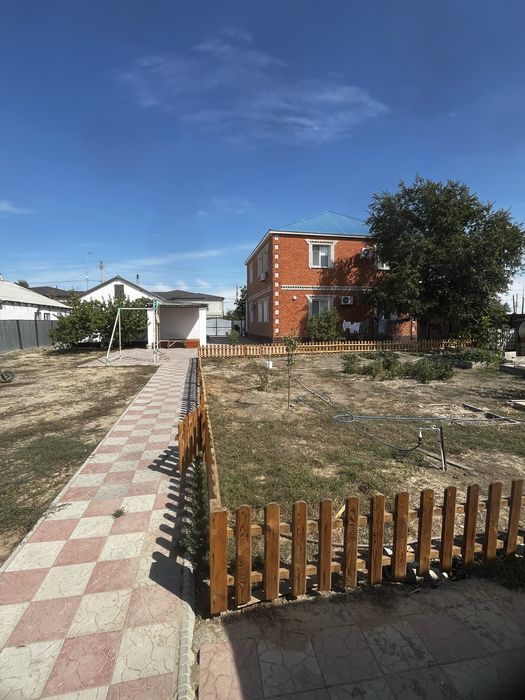 Екі қатарлы үй сатылады