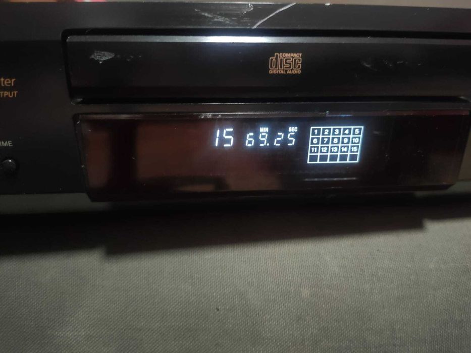 Sony CDP XE 220, Kenwood DFP 1030 cd player