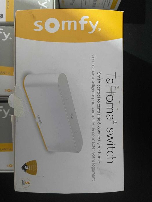 Vând pachet Somfy TaHoma Switch + 9 x Izymo Shutter Receiver io