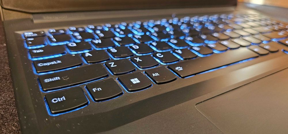 Лаптоп Lenovo AMD Ryzen 7 NVIDIA GeForce GTX 1650 RAM: 32 GB, SSD 2 TB