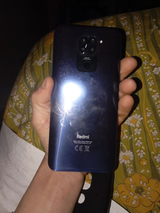 ПРОДАМ ТЕЛЕФОН редми нот 9 в хорошем состоянии ремонт не был нераз